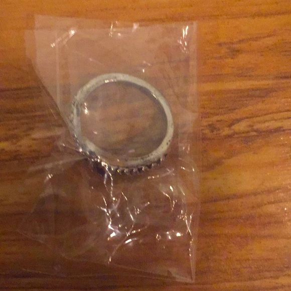 NEW silver octopus tentacle ring size 8 - Picture 5 of 5